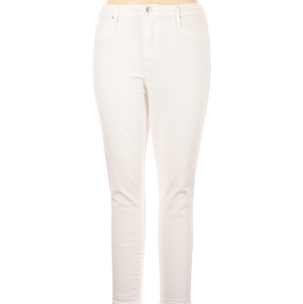 Mossimo Low Rise White Jegging size 6 STRETCH!